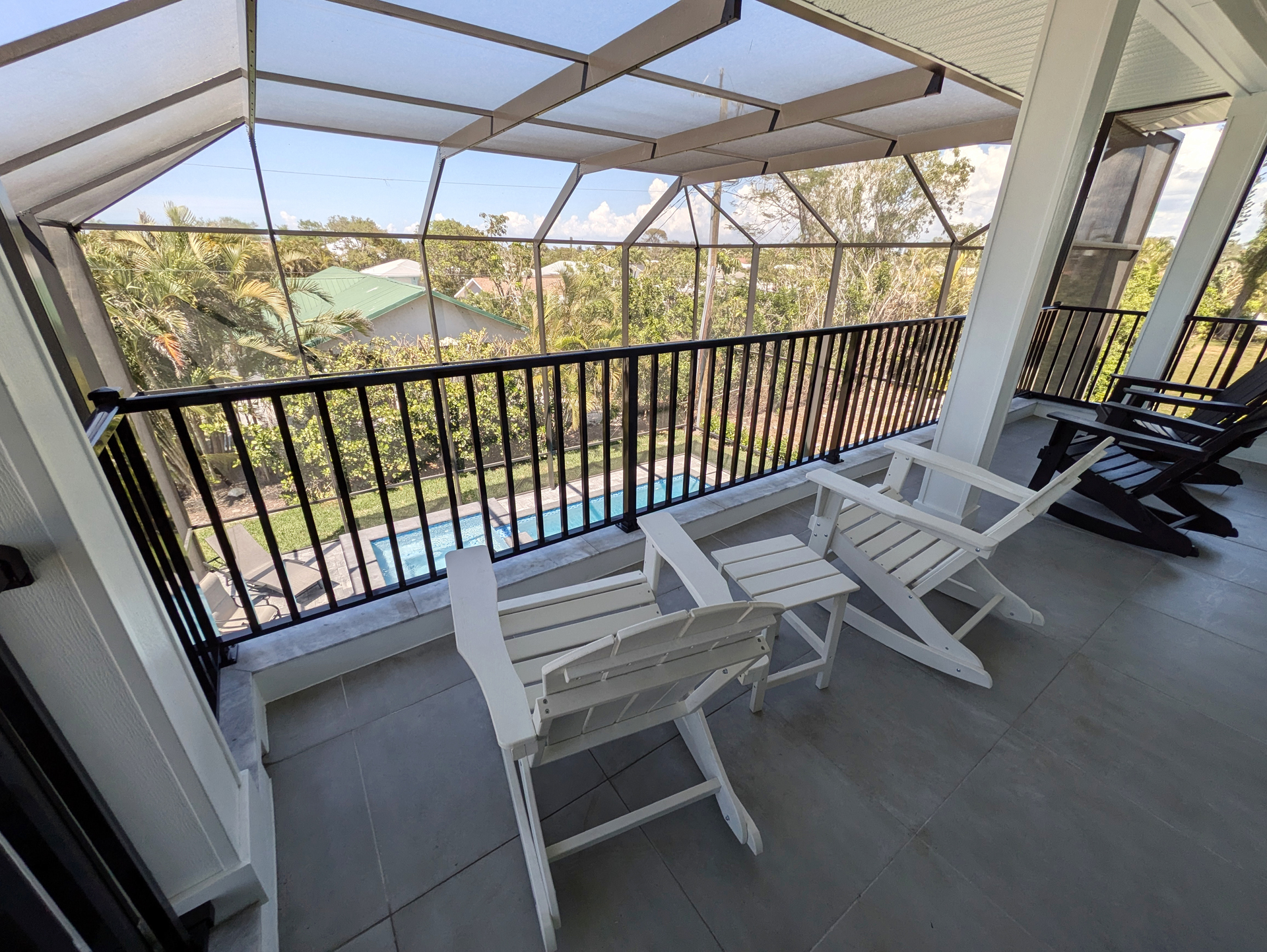 Second fl bdr2 balcony01