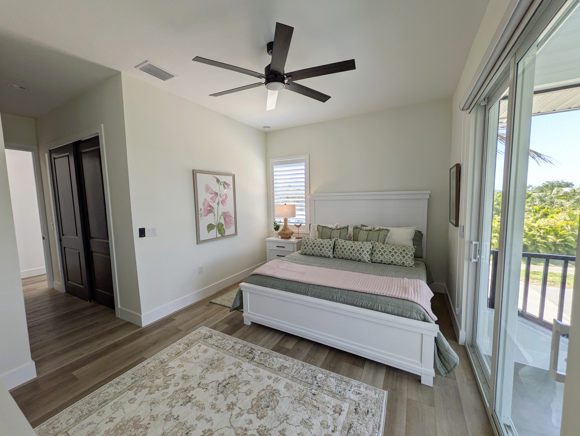 Second fl bedroom2 03